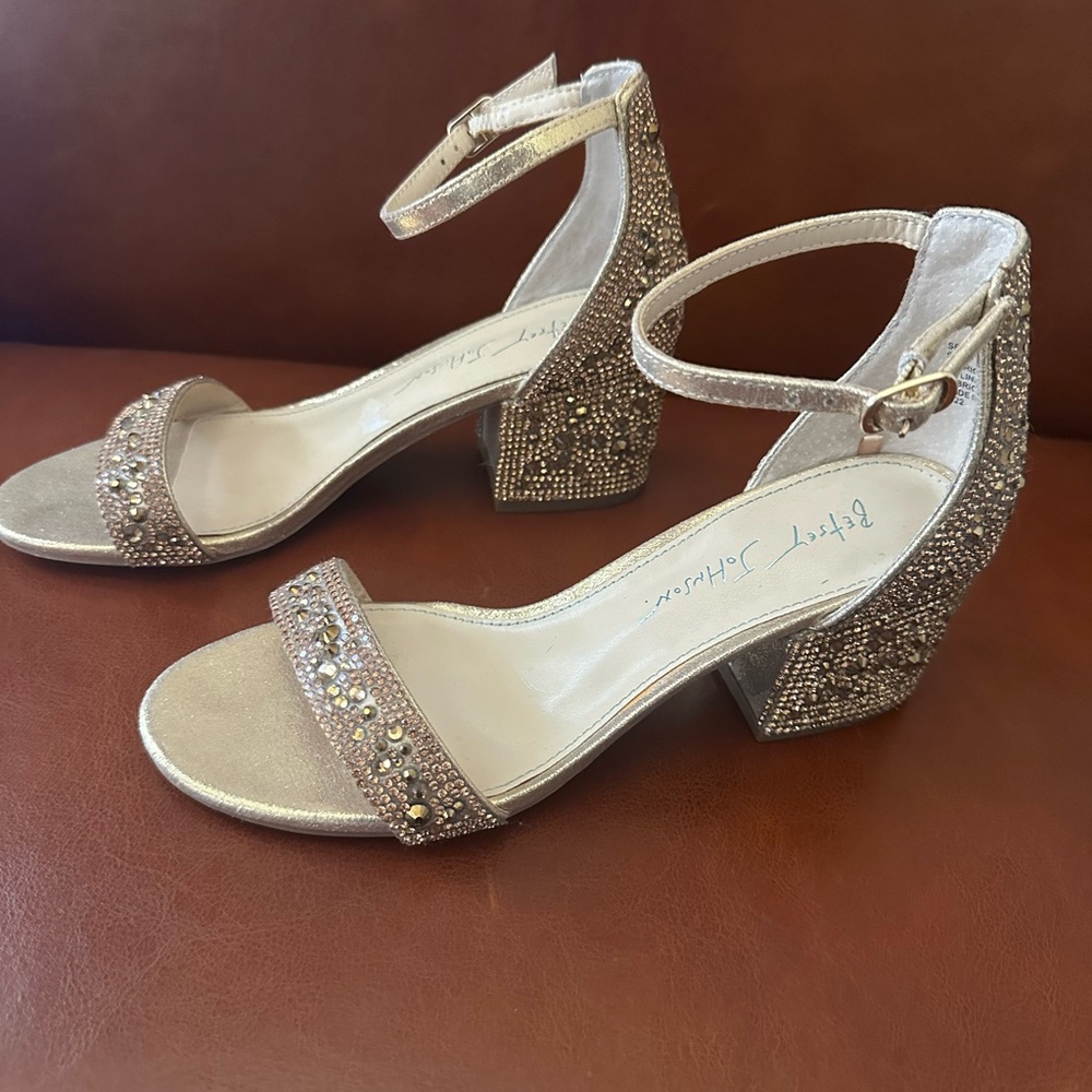 Betsey Johnson Hanna Mari Jeweled Block Sandal Size 6.5M